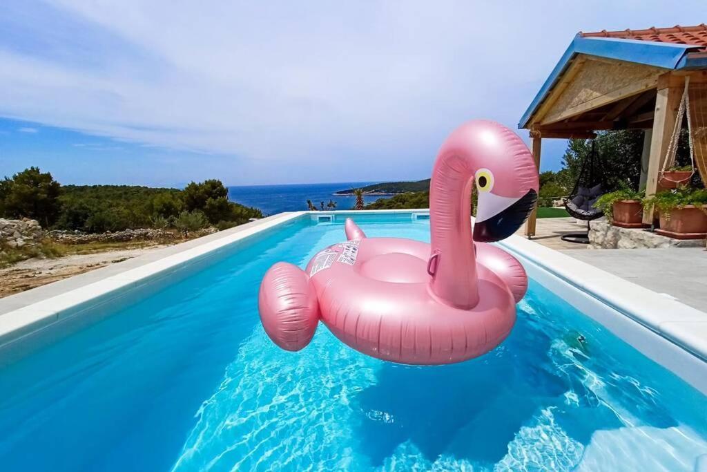 Isolated Paradise Adio Mare มิลนา ภายนอก รูปภาพ